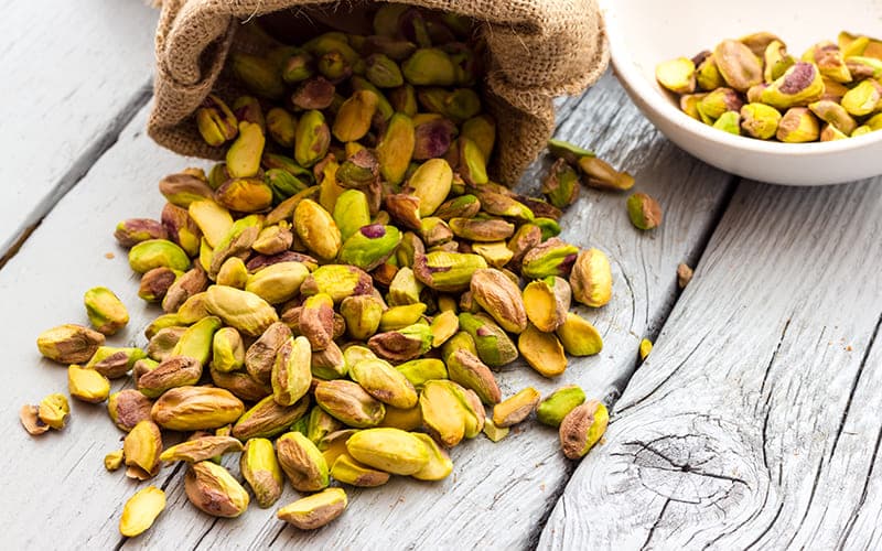 Benefícios de comer pistáchio, a comida do momento